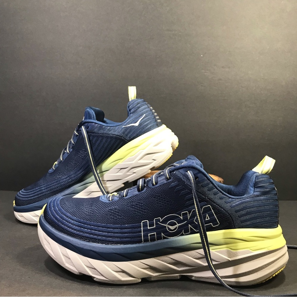 HOKA One One Bondi 6 Women’s Sneakers / Shoe Size 7.5